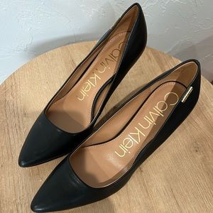 Size 9 Calvin Klein black heels